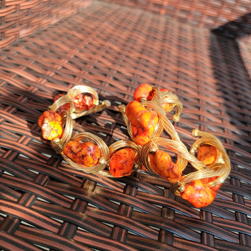 1pc Gold and Orange Stone Bracelet